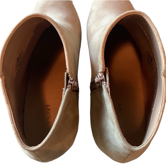 Old Navy Faux Suede Block Heel Booties - Picture 5 of 7